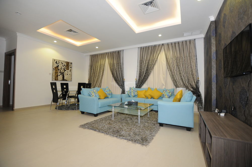 כוויית Al Muhanna Plaza Luxury Apartments מראה חיצוני תמונה