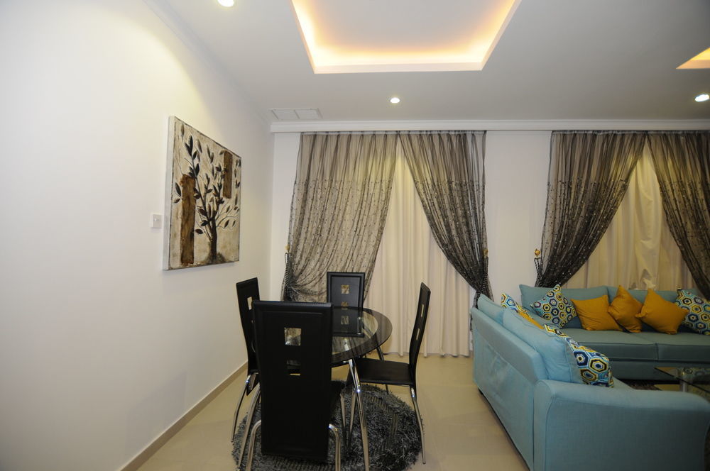 כוויית Al Muhanna Plaza Luxury Apartments מראה חיצוני תמונה