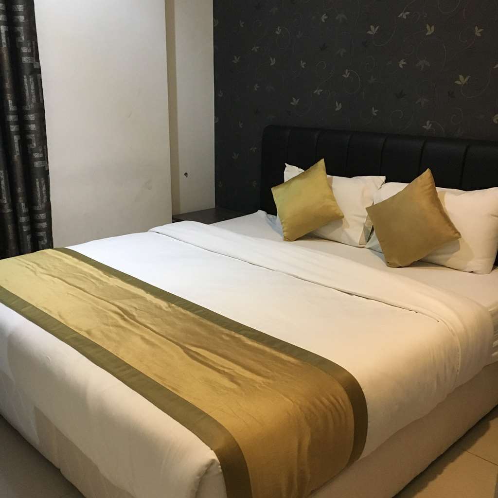 כוויית Al Muhanna Plaza Luxury Apartments חדר תמונה